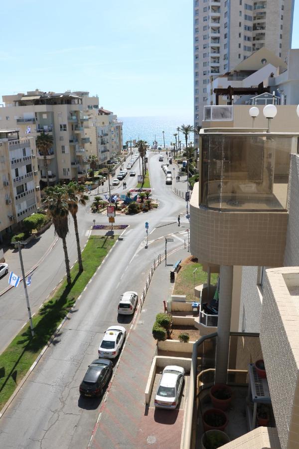 Beutifull View Of Batyam Leilighet Bat Yam Eksteriør bilde